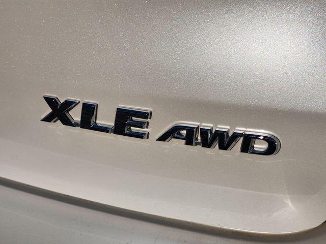 used 2016 Toyota Highlander car, priced at $19,160