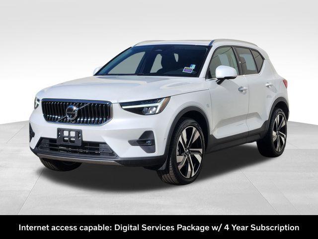 used 2025 Volvo XC40 car, priced at $35,948