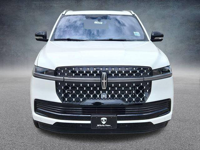 new 2025 Lincoln Navigator car, priced at $111,420