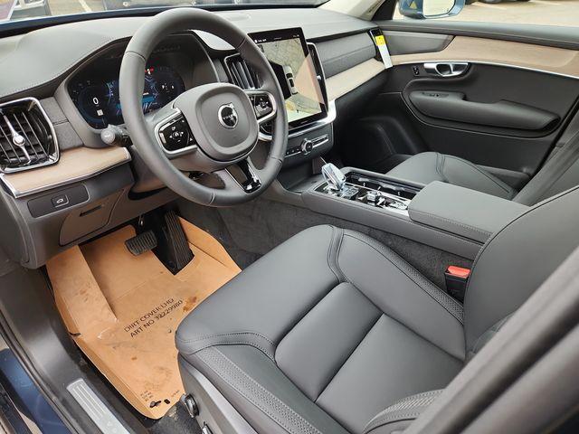 new 2025 Volvo XC90 car, priced at $69,155