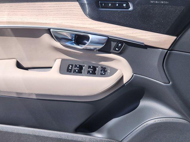 new 2026 Volvo XC90 Plug-In Hybrid car, priced at $83,258