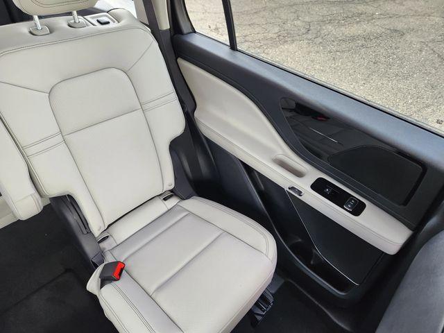 new 2026 Lincoln Aviator car