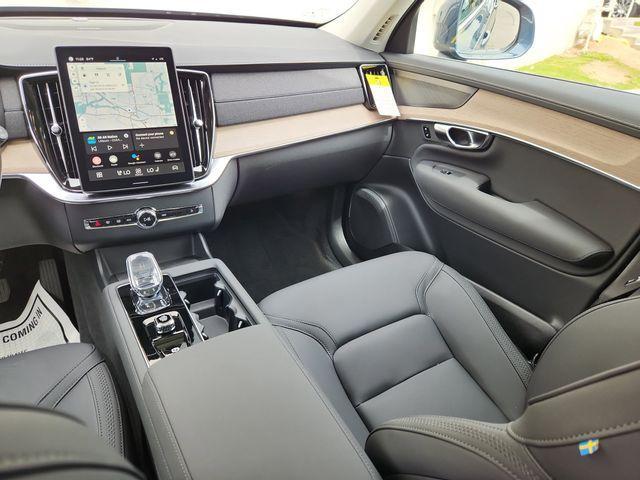 new 2025 Volvo XC90 car, priced at $69,145