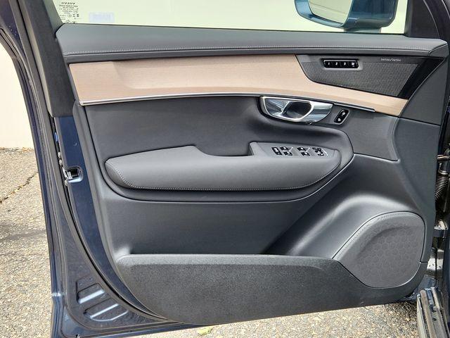 new 2025 Volvo XC90 car, priced at $69,145