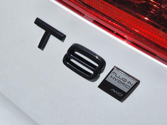 new 2026 Volvo XC60 Plug-In Hybrid car, priced at $76,483