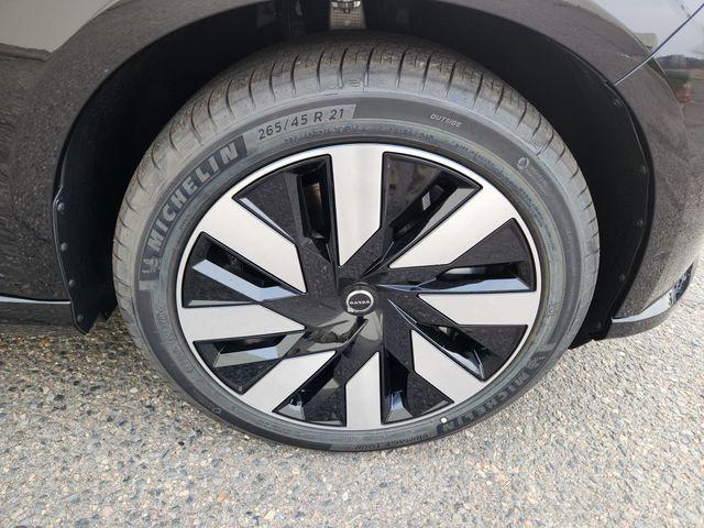 new 2025 Volvo EX90 car, priced at $82,344