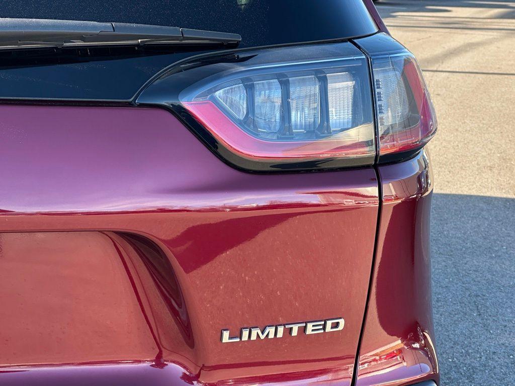 used 2019 Jeep Cherokee car, priced at $18,546