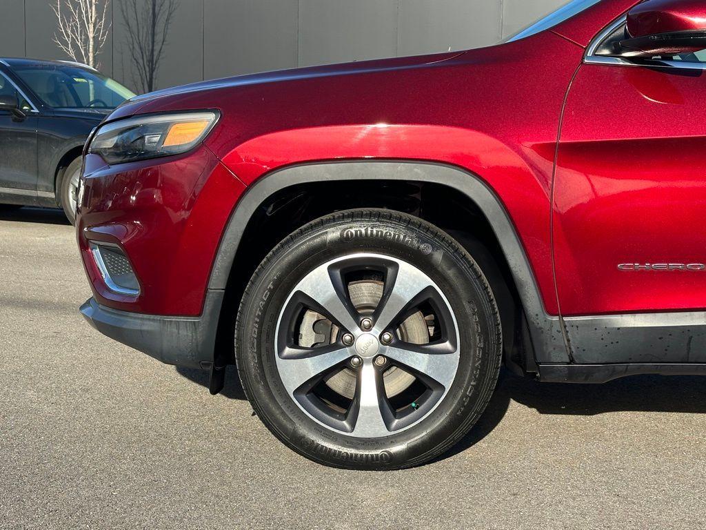 used 2019 Jeep Cherokee car, priced at $18,546