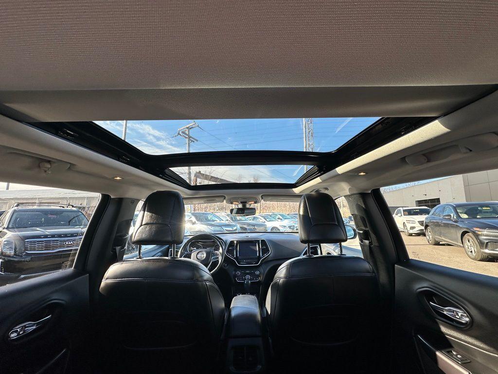 used 2019 Jeep Cherokee car, priced at $18,546