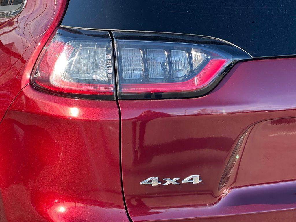 used 2019 Jeep Cherokee car, priced at $18,546
