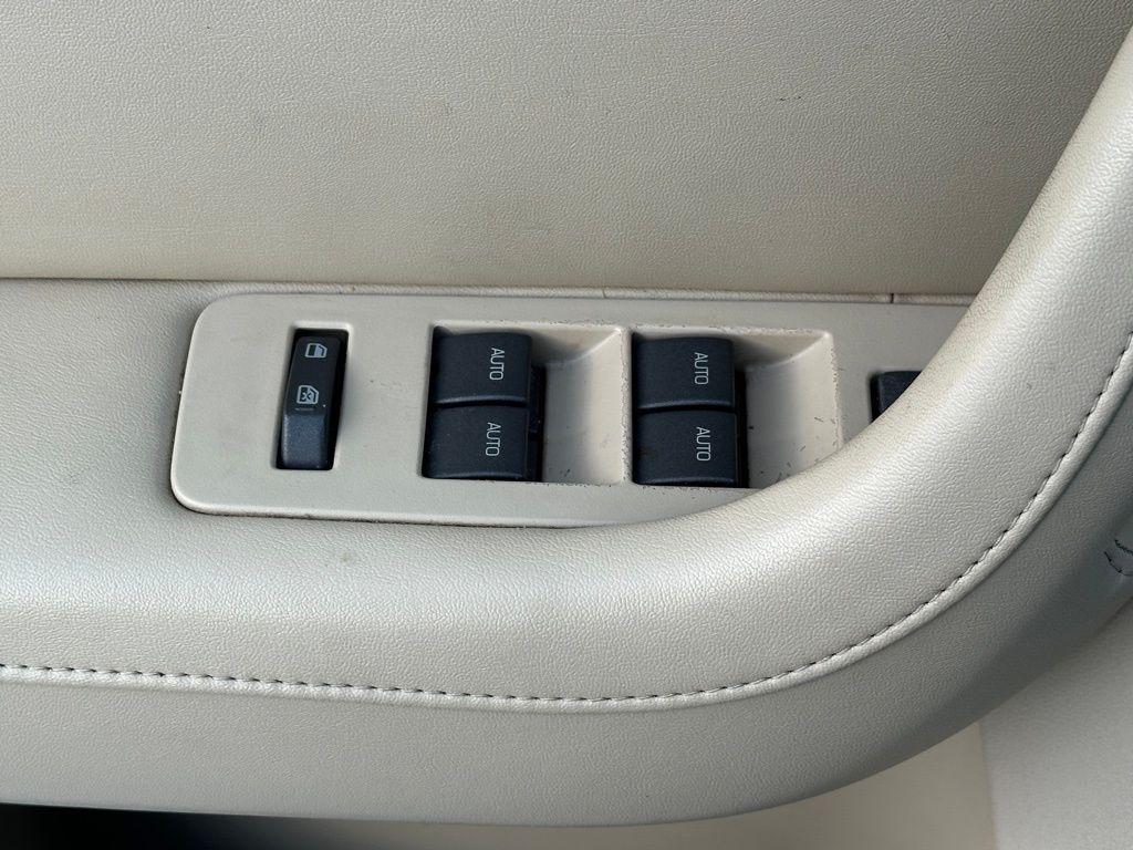 used 2010 Lincoln MKS car, priced at $5,489