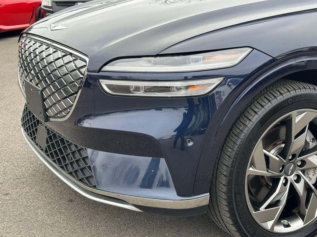 used 2024 Genesis Electrified GV70 car, priced at $33,985