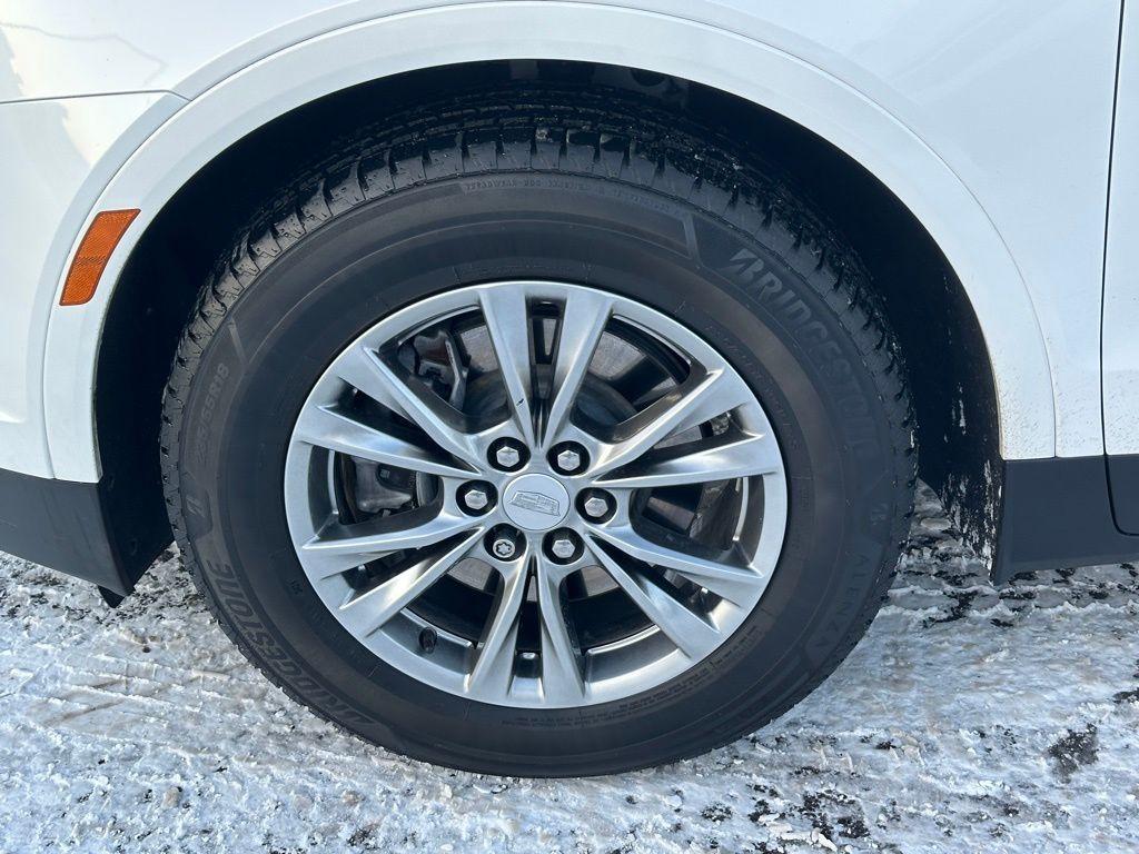 used 2021 Cadillac XT5 car, priced at $24,917