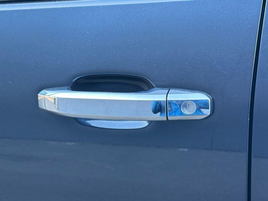 used 2018 Chevrolet Silverado 1500 car, priced at $25,944