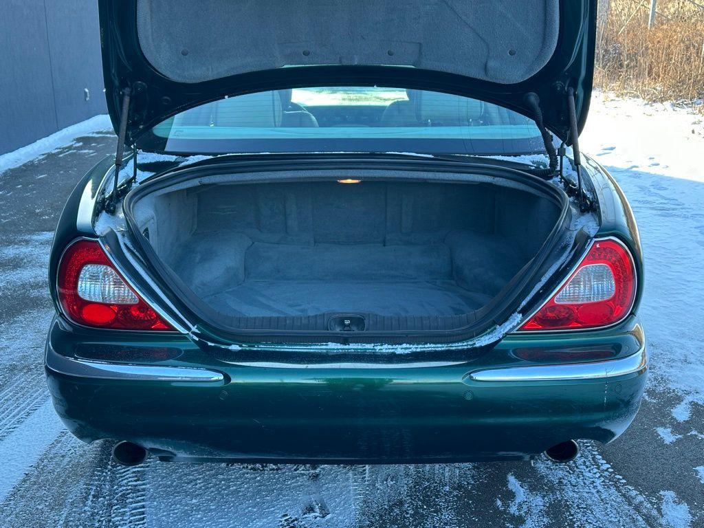 used 2007 Jaguar XJ car, priced at $8,463