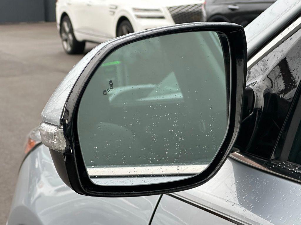 used 2018 Hyundai Santa Fe car, priced at $17,484