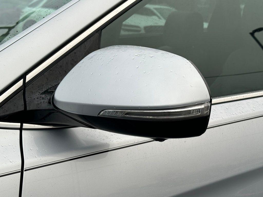 used 2018 Hyundai Santa Fe car, priced at $17,484