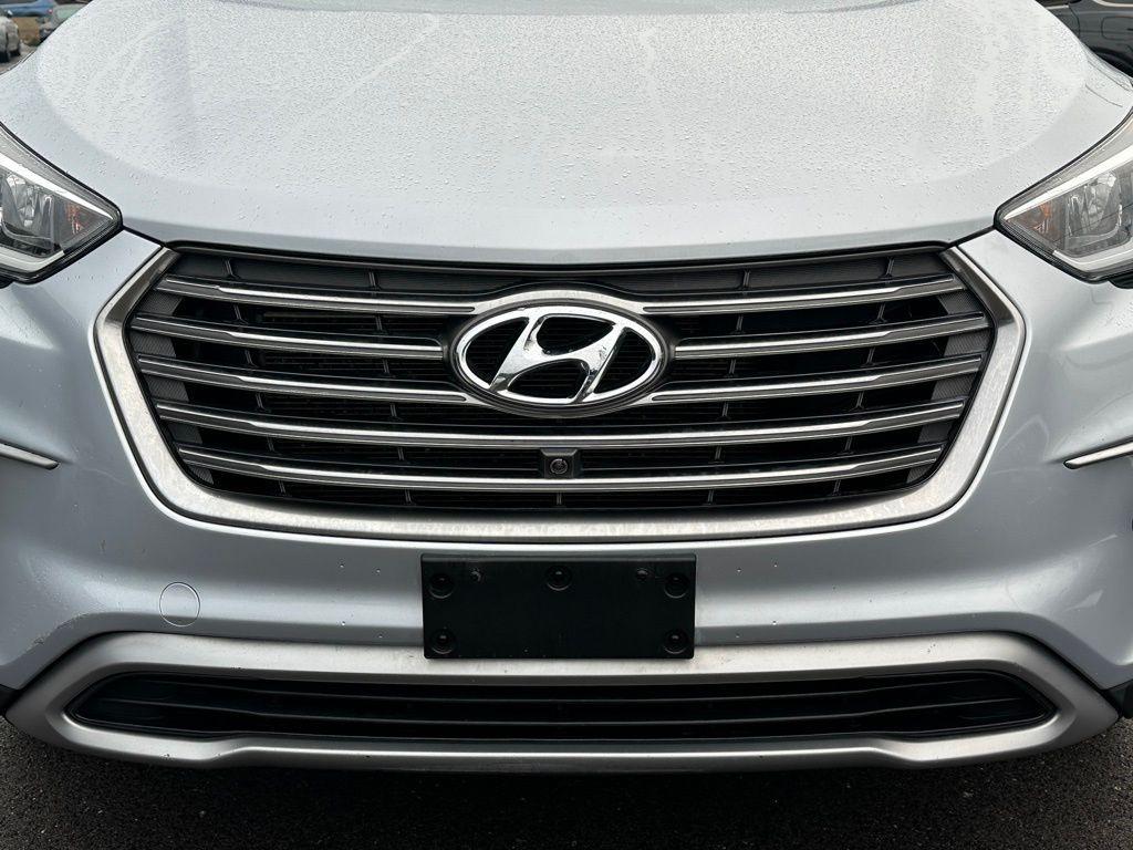 used 2018 Hyundai Santa Fe car, priced at $17,484