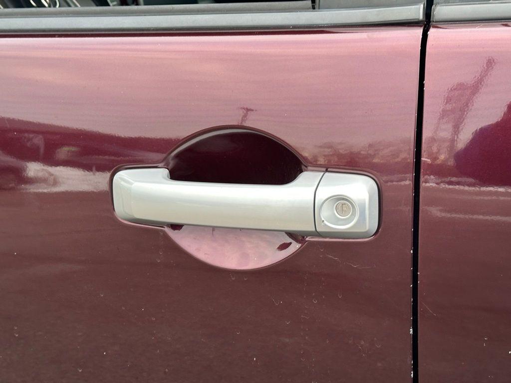 used 2007 Toyota FJ Cruiser car, priced at $8,933