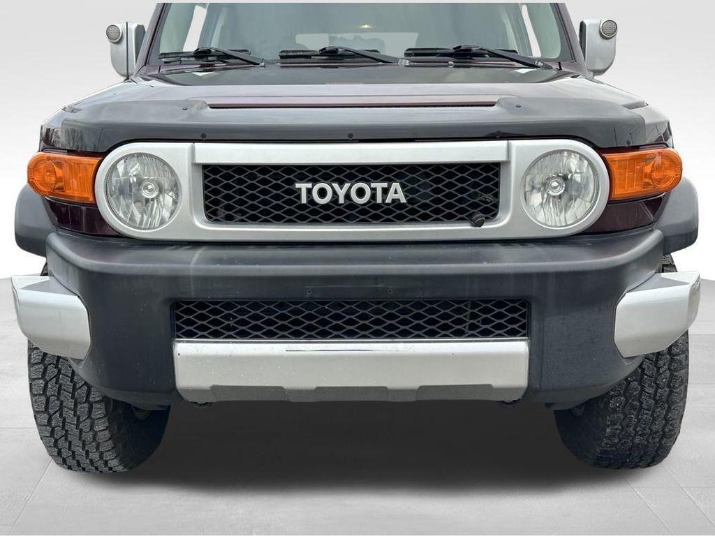 used 2007 Toyota FJ Cruiser car, priced at $8,933
