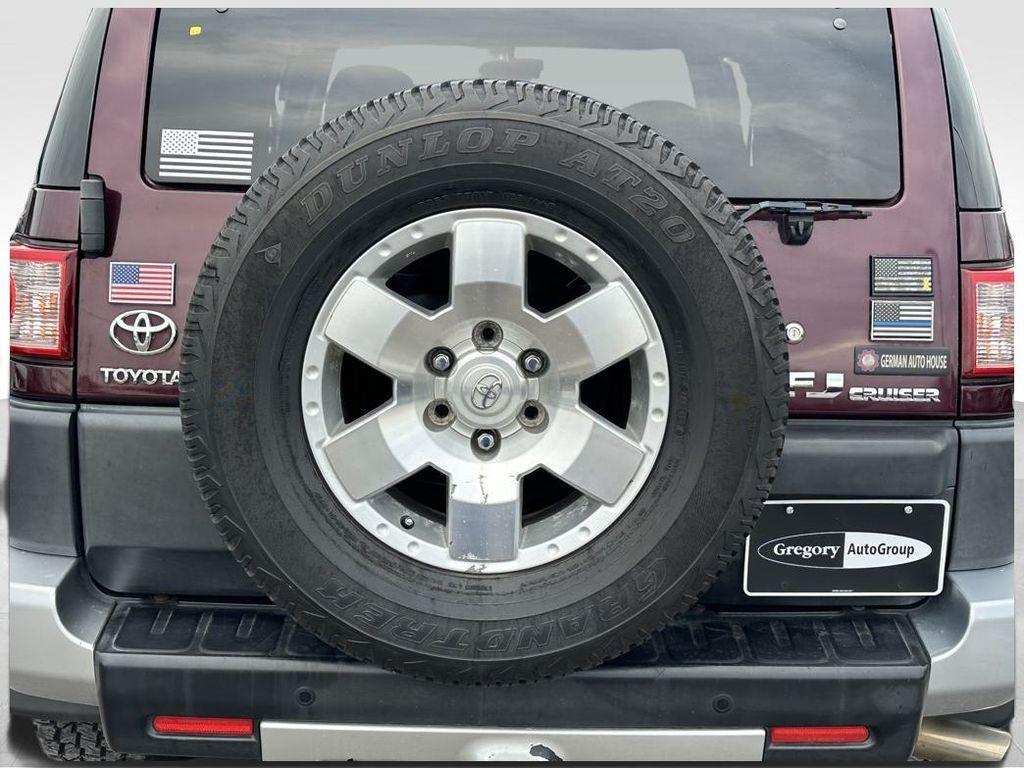 used 2007 Toyota FJ Cruiser car, priced at $8,933