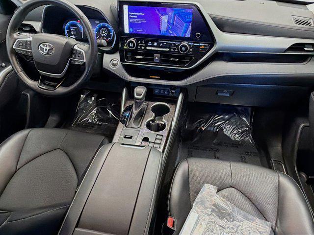 used 2023 Toyota Highlander Hybrid car, priced at $43,443
