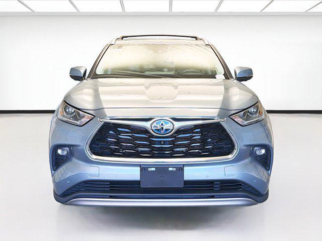 used 2023 Toyota Highlander Hybrid car, priced at $43,443