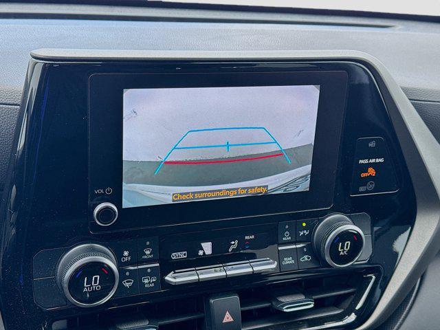 used 2023 Toyota Highlander Hybrid car, priced at $27,471