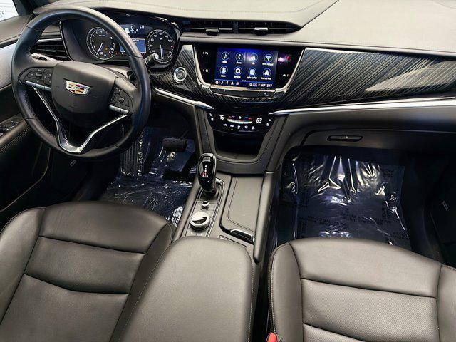 used 2025 Cadillac XT6 car, priced at $35,998