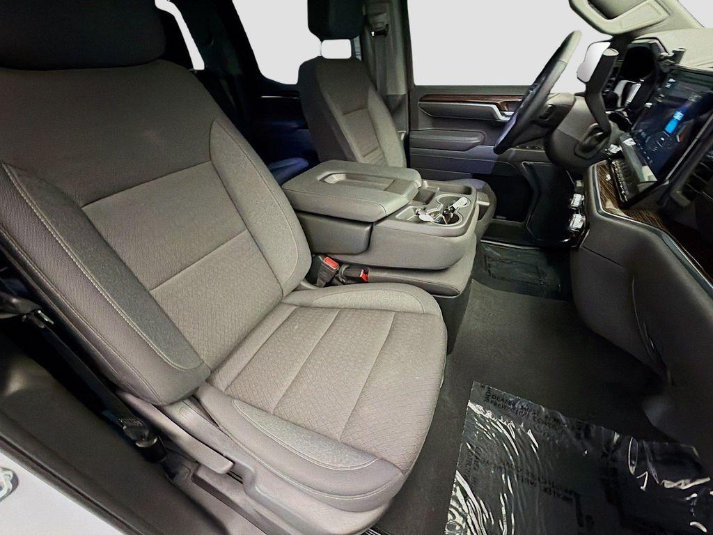 used 2025 GMC Sierra 1500 car, priced at $52,075