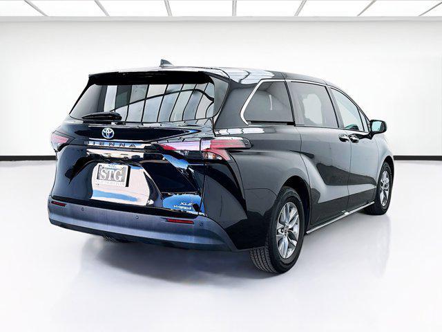 used 2022 Toyota Sienna car, priced at $32,888