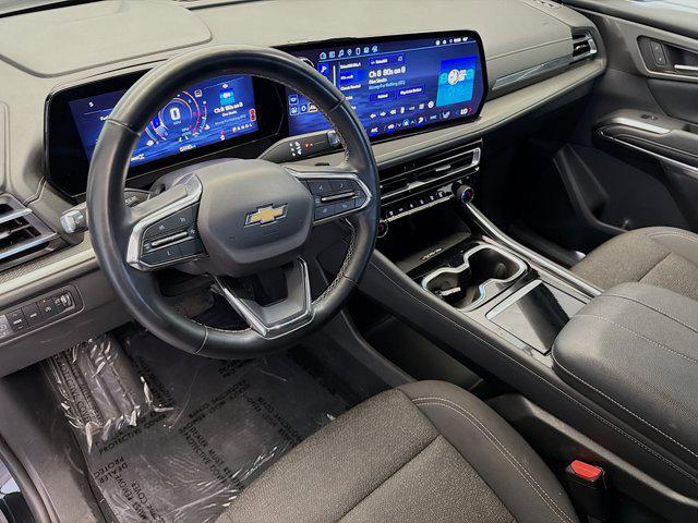 used 2024 Chevrolet Traverse car, priced at $33,895