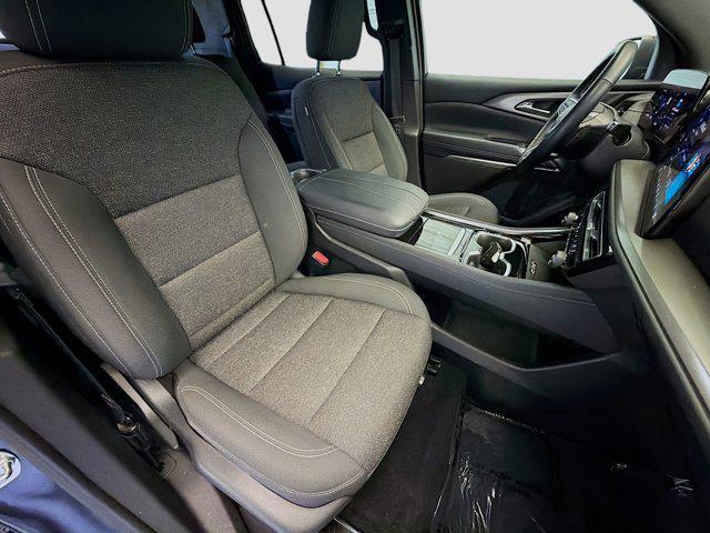 used 2024 Chevrolet Traverse car, priced at $33,895