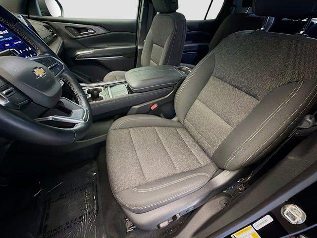 used 2024 Chevrolet Traverse car, priced at $33,895