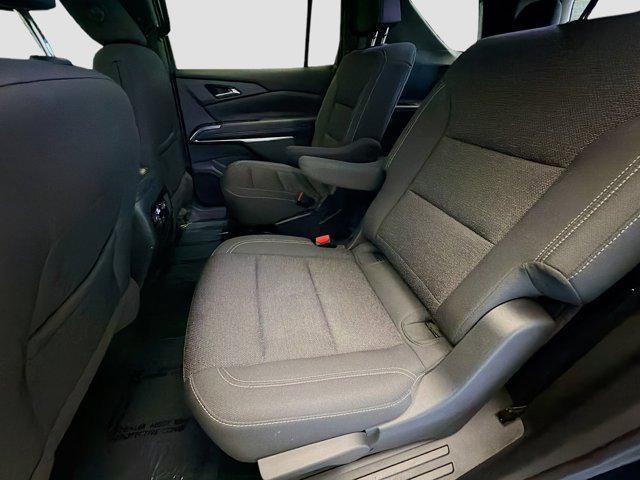 used 2024 Chevrolet Traverse car, priced at $33,895