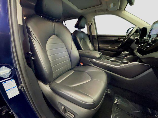 used 2021 Toyota Highlander car, priced at $30,250