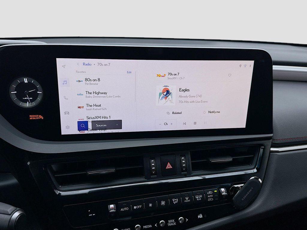 used 2023 Lexus ES 300h car