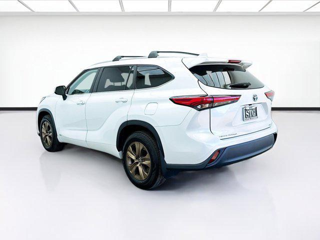 used 2023 Toyota Highlander Hybrid car, priced at $35,850