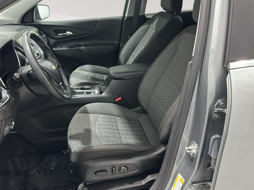 used 2023 Chevrolet Equinox car, priced at $21,237