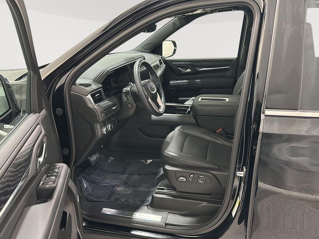 used 2024 GMC Yukon XL car, priced at $71,787