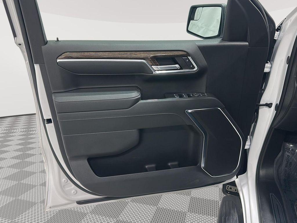 used 2024 GMC Sierra 1500 car, priced at $44,170