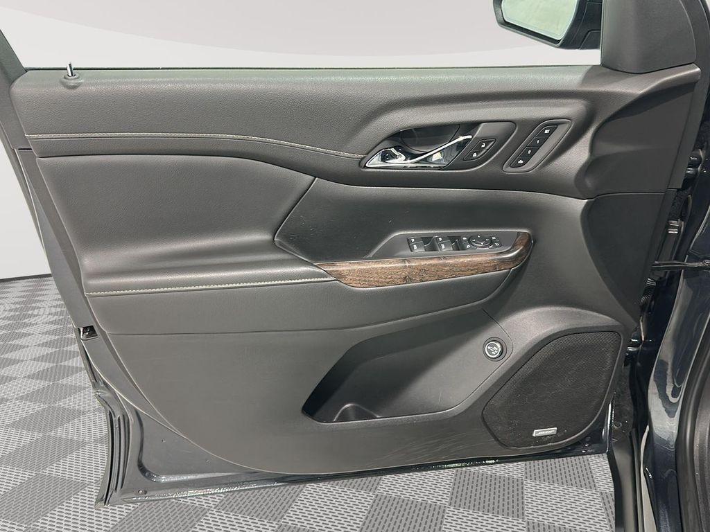used 2021 GMC Acadia car, priced at $32,567