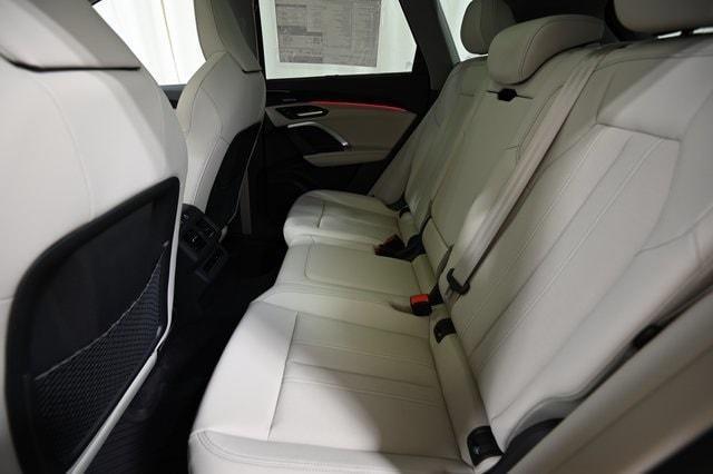 new 2025 Audi Q5 car, priced at $59,825