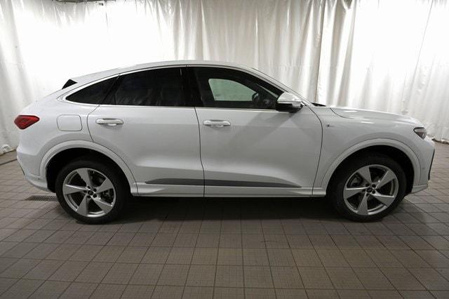 new 2025 Audi Q5 car, priced at $62,495