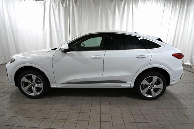 new 2025 Audi Q5 car, priced at $62,495