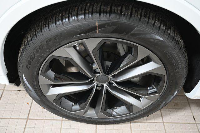 new 2026 Audi Q7 car, priced at $73,445