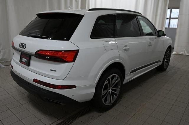 new 2026 Audi Q7 car, priced at $64,145