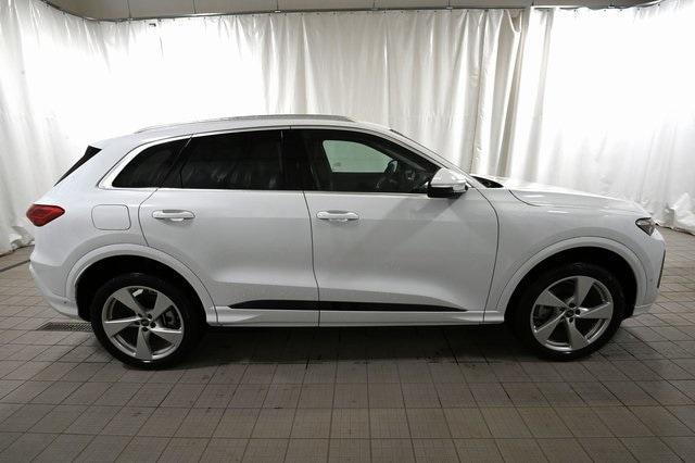 new 2025 Audi Q5 car, priced at $60,670