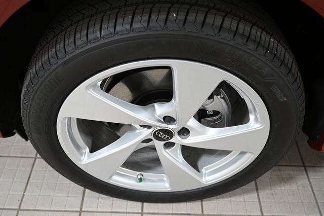 new 2025 Audi Q5 car, priced at $59,905