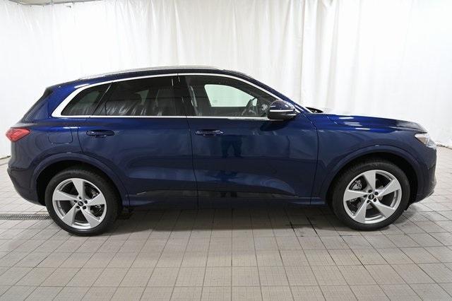 new 2025 Audi Q5 car, priced at $60,275